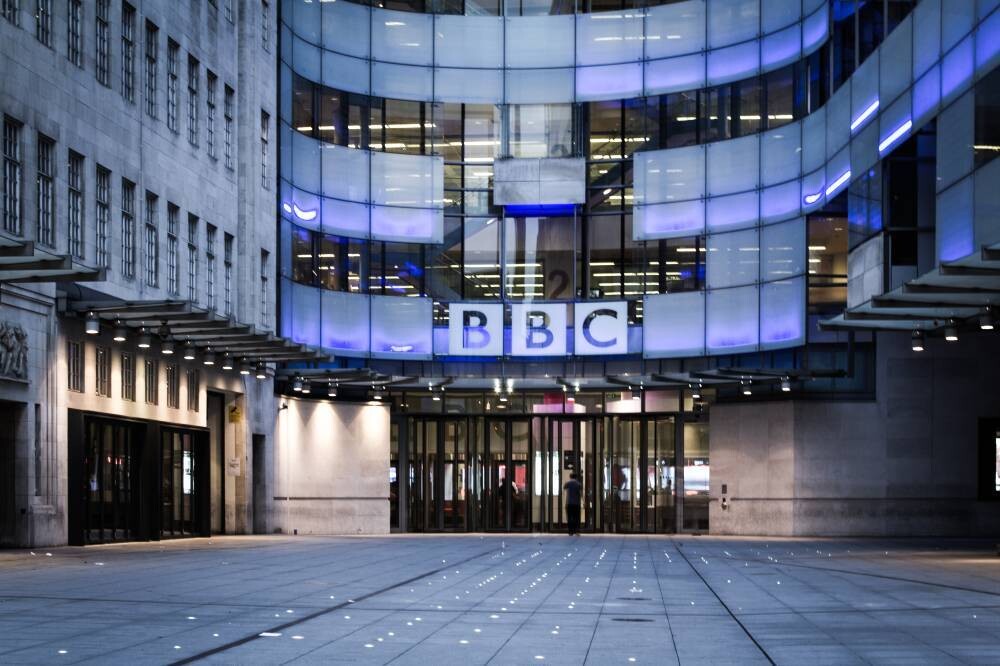 Starmer Backs BBC as Public Broadcaster