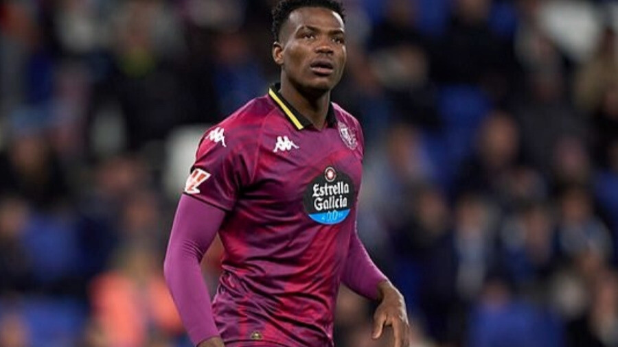 Manchester City Signs Young Defender