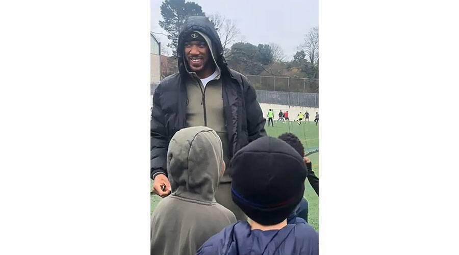 Anthony Joshua Returns to Training After Friend's Death