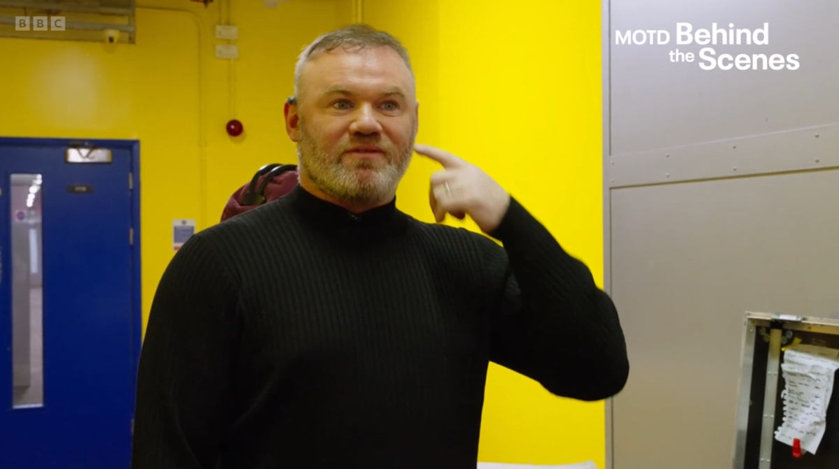 Wayne Rooney Loses Hearing in Left Ear