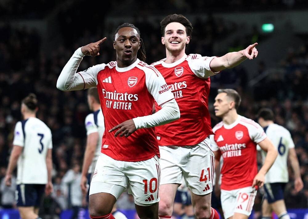 Arsenal Tightens Grip on Premier League Lead