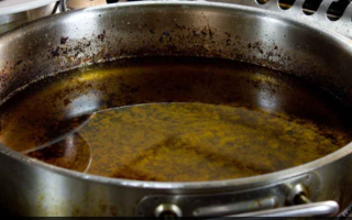 苏格兰团伙盗窃废食用油出售