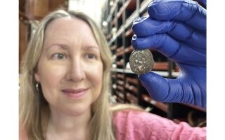 2000年前的硬币用于支付公交车费