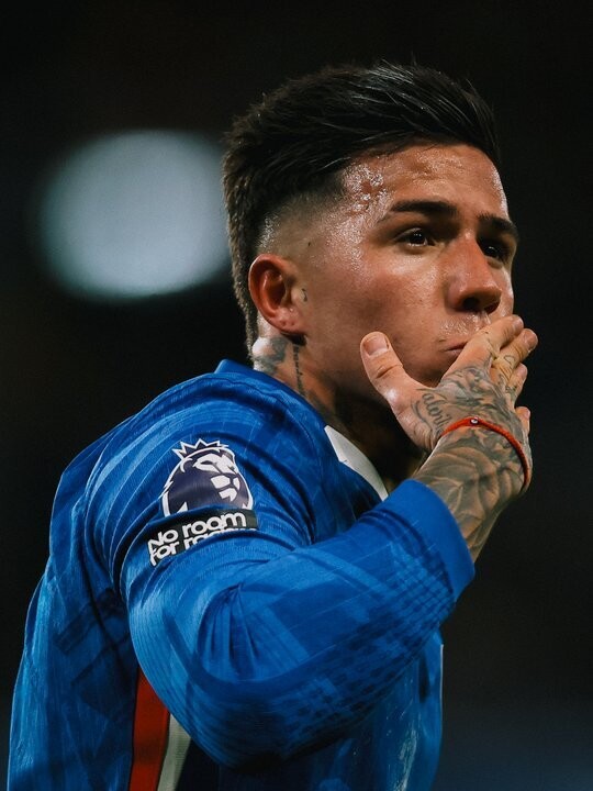 Chelsea vs West Ham: Premier League Match Kicks Off