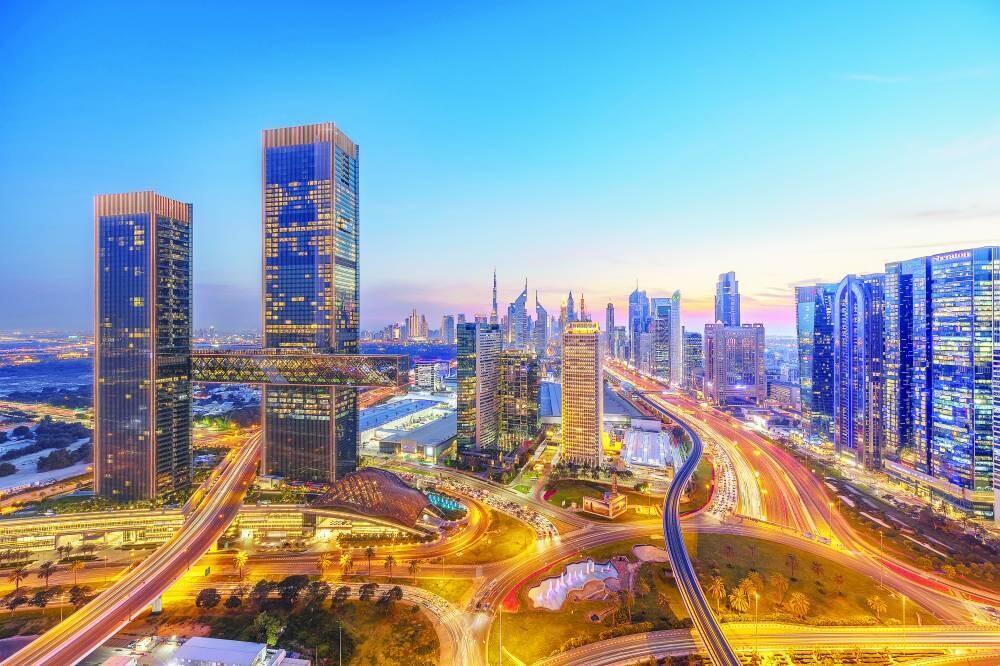 为什么年轻人离开英国去国外工作？