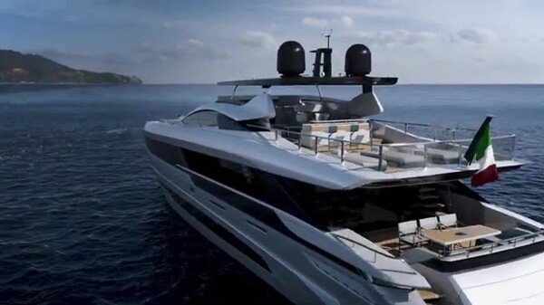Max Verstappen Purchases Luxury Yacht for £12 Million