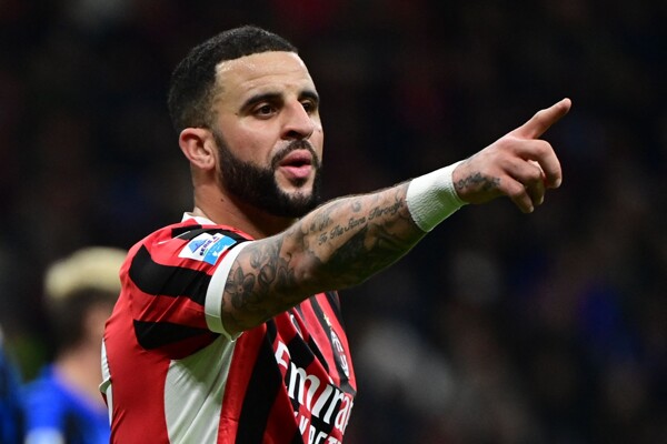 Kyle Walker Joins Manchester City