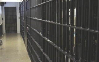 英国女子因25年奴役被判13年监禁