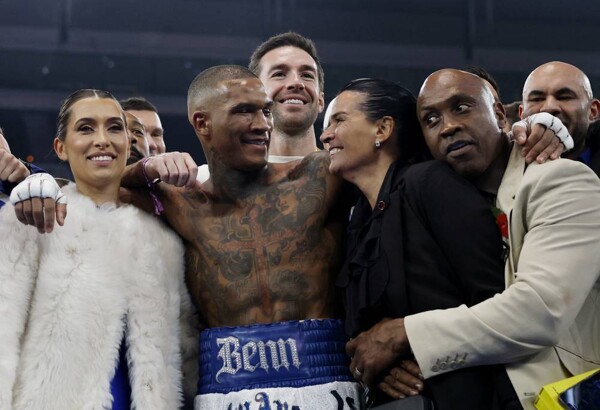 Бенн одержал победу над Обанком-младшим