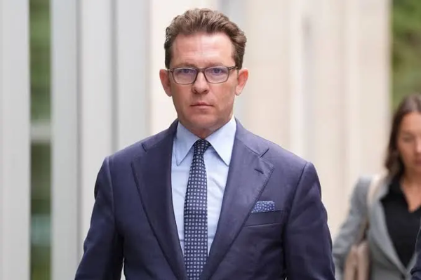 英国亿万富翁尼克·坎迪出售切尔西豪宅