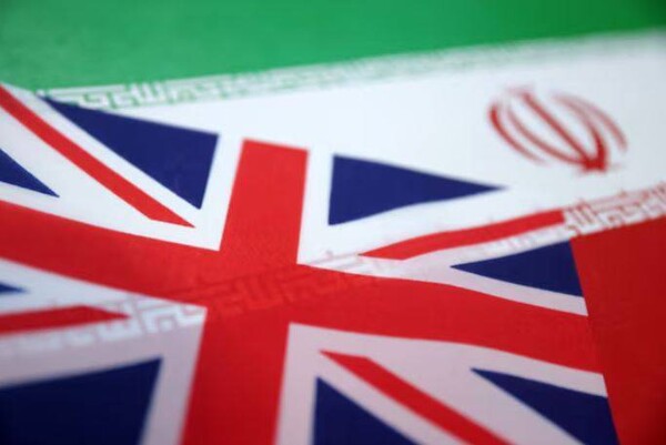 英国在指控后传唤伊朗大使