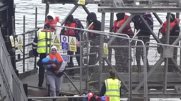 英国记录经英吉利海峡抵达的第二高移民人数