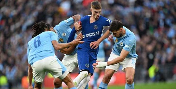 Захватывающий открывающий матч: Chelsea против Manchester City