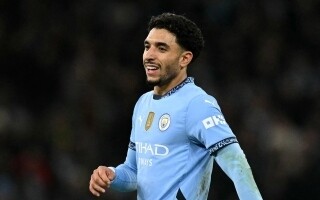 Манчестер Сити одерживает победу над Челси 3-1