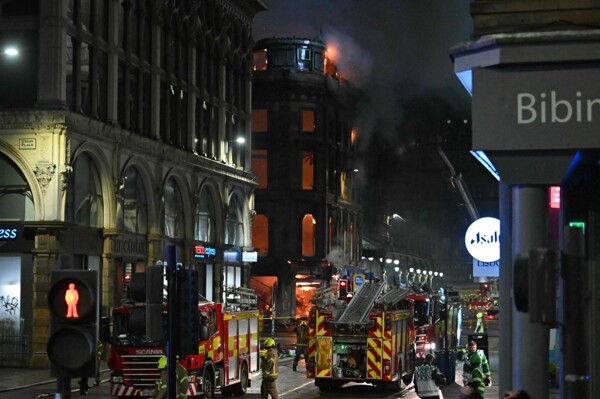 格拉斯哥中央车站火灾导致火车服务严重中断