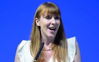 Заместитель лидера Лейбористской партии насмешила консервативного члена партии в Манчестере