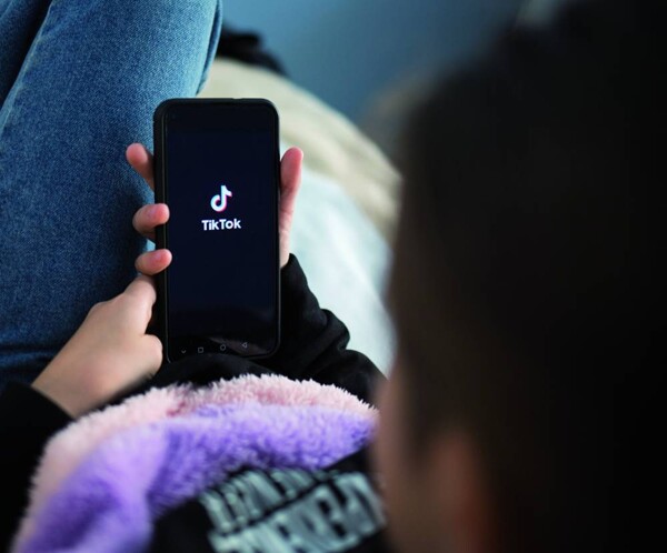 TikTok оштрафован на 1.875 миллиона фунтов стерлингов Ofcom за задержку данных