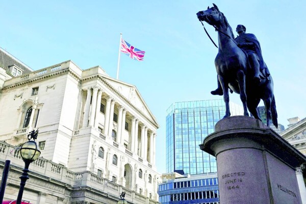 Bank of England Urges Lenders to Utilize Capital Buffers
