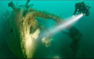 Diver Discovers Historic Shipwreck Off Cornwall Coast