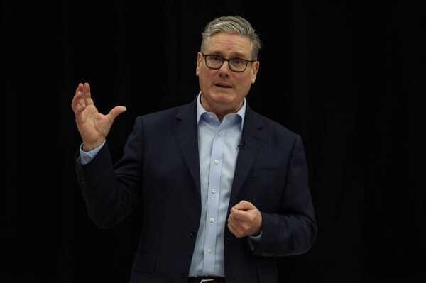 斯塔默承诺打击政治极端主义