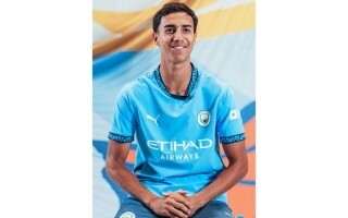 Manchester City Signs Young Brazilian Defender